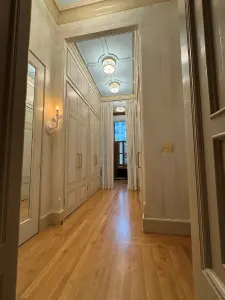painting contractor New York before and after photo 1744389593386_interior-painting16